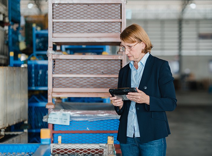 Manufacturing Purchasing lead checking  stock on tablet